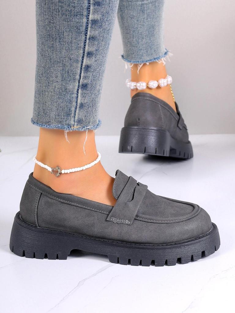 Spring & Fall Large Size Platform Loafers: Thick Sole, Solid Color Slip-On Casual Shoes for European & American Fashion.