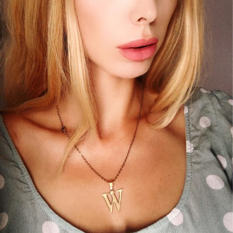 Gull alfabetet halskjeder for kvinner Smykker kjede på halsen 26 bokstaver anheng Halskjede rustfritt stål choker kvinne tilbehør