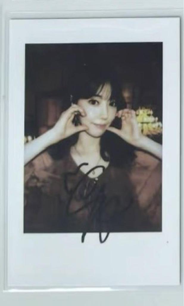 [USED] LESSERAFIM Sakura HOT China idoustage1.0 Instax Trading Card
