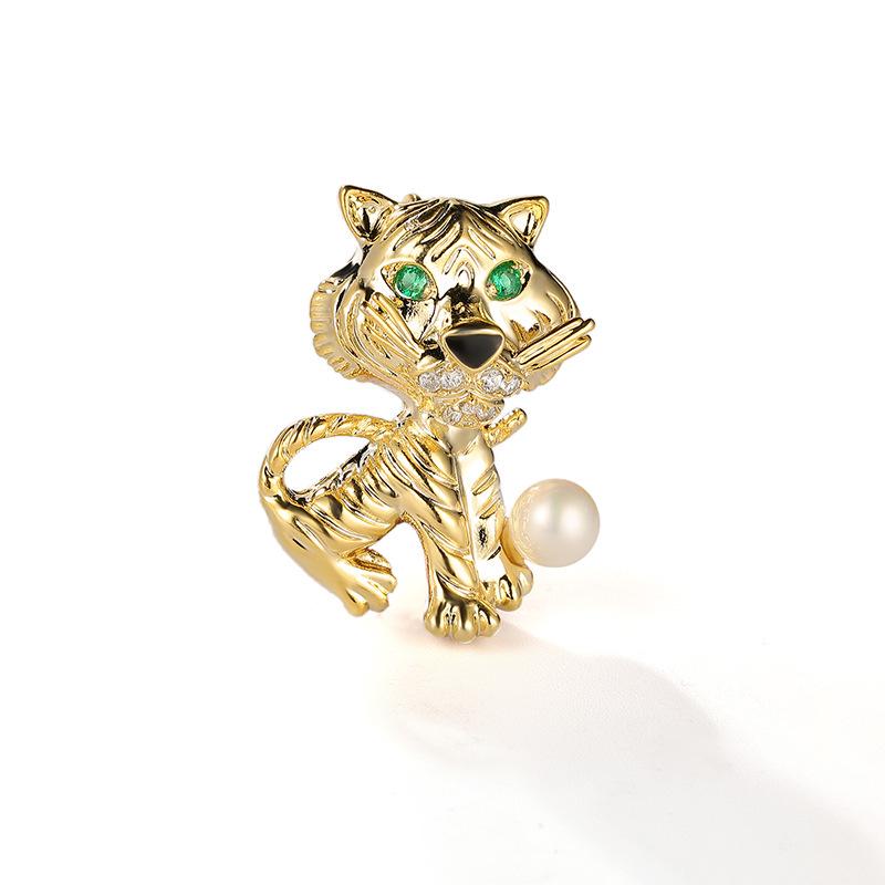 Bo Xin Yun Cute Zircon Lion Brooch Tiger Zodiac Pearl Pin