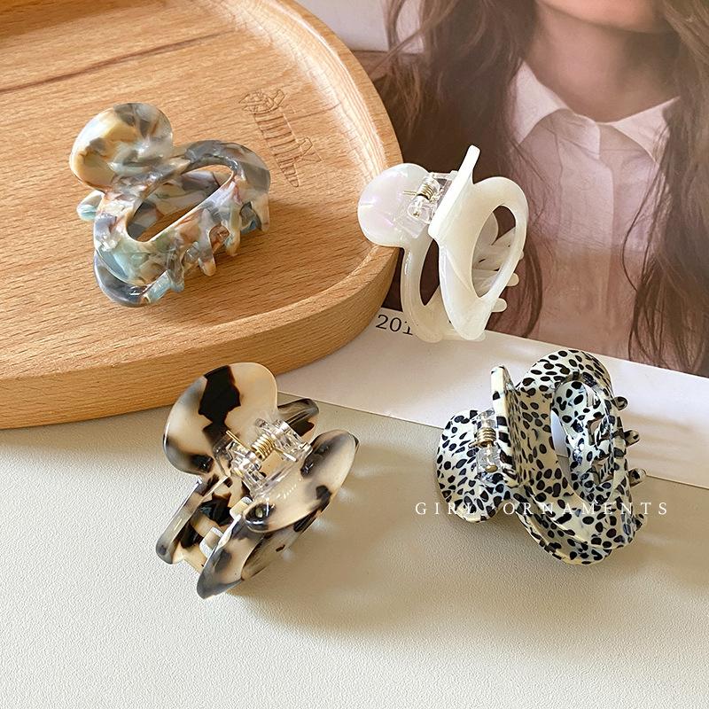 New Women Hair Claw Small 4.5cm Acetate Hair Clips Elegant Colorful Hollow Out Claw Clip Girls Hair Accessories Hairclip