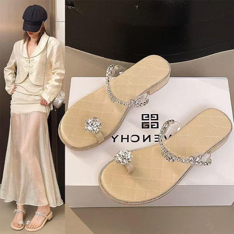 2025 Summer New Rhinestone Cover Toe Thick Heel Beautiful Slippers Wear One Word Sandals Fairy Wind Beach Sandals