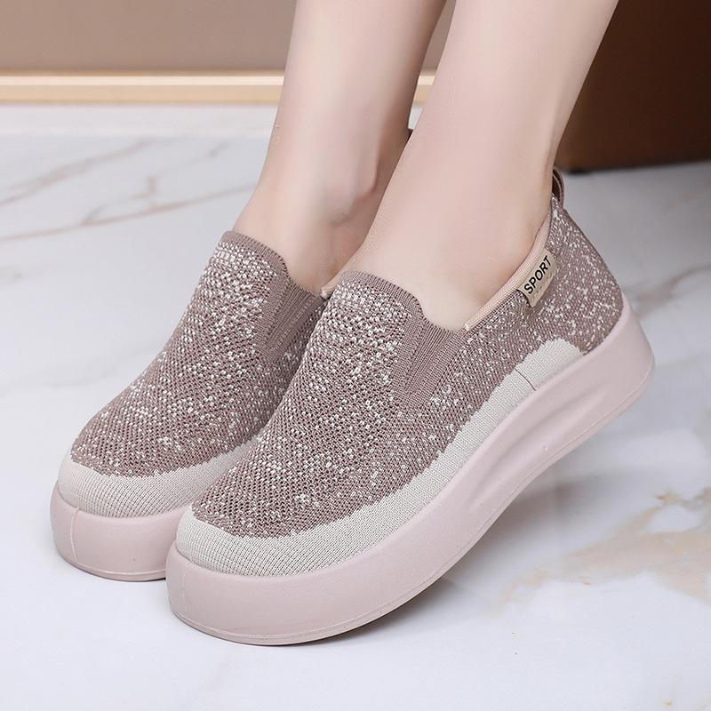Spring and Autumn Color Matching Versatile Comfortable Cloth Shoes for Women, Lightweight Casual Shoes, Fashionable Slip-on Shoes for Women