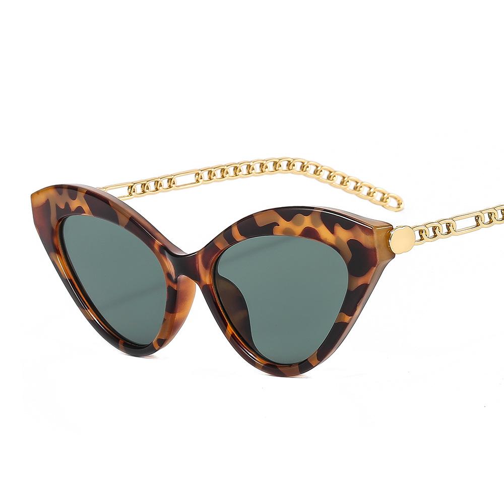 2024 New Arrivals Fashion Retro Metal Chain Sunglasses Women Uv400 Triangle Cat Eye Women Sunglasses