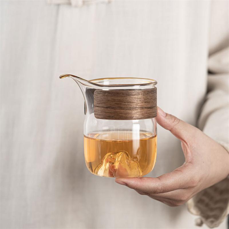 Heat resistant Bottom Mountain View Glass Fair Cup With Scald Proof Holder Tea Dispenser Chahai Kung Fu Tea Set Accessories