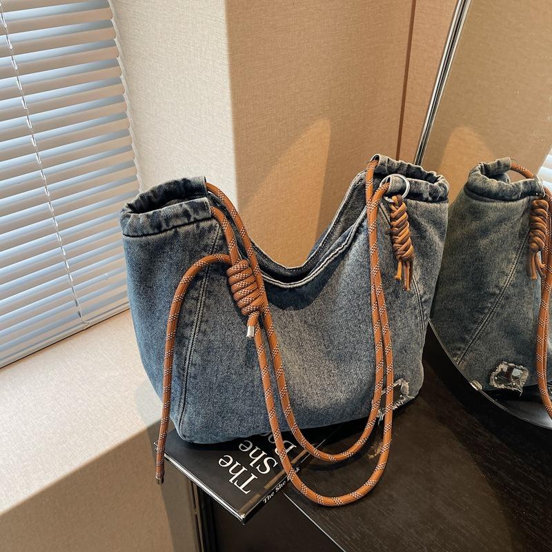 Large capacity denim tote bag women's new casual commuting shoulder bag college student class bag