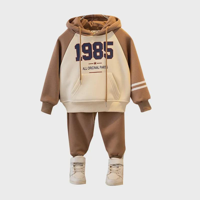 Stilvolle Jungenanzüge & Baby Mädchen Samtige Frühling/Herbst Sportbekleidung 2023