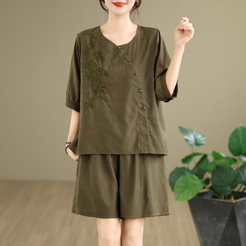 2026 Plus Size Women s Summer Set: Embroidered Top & Casual Shorts XL армия зеленый