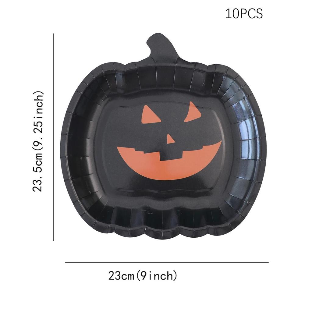 Zestaw zastawy stołowej na imprezę tematyczną Halloween: Obrus dyniowy, Talerzyki i kubki jednorazowe