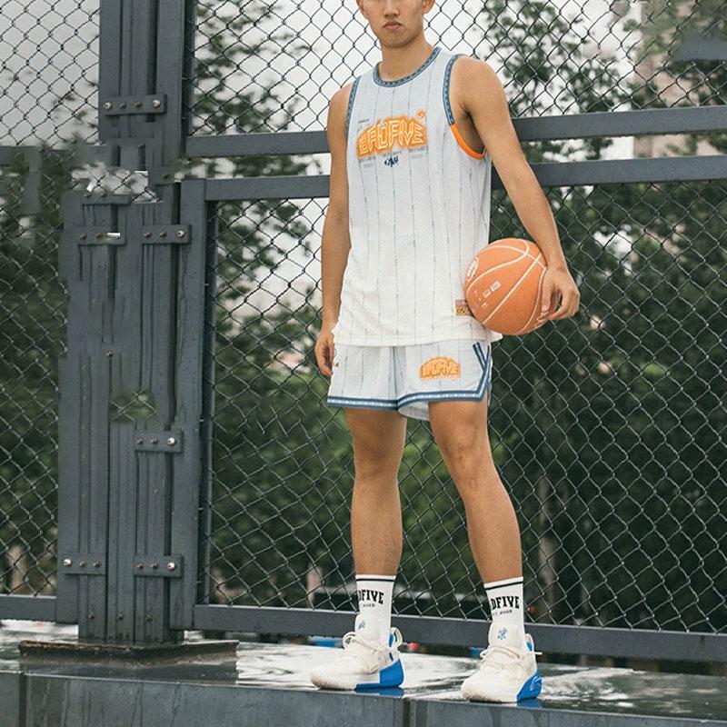 Li Ning Badfive Series Seven City Link Beijing Time Striped Moisture Wicking Quick Dry Casual Shorts Men Shorts Cloud-Blue Cream-White AAPT715-1