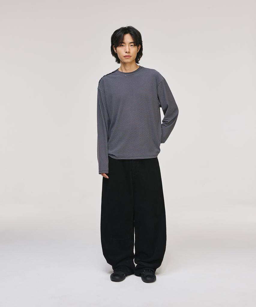 SIGNATURE Wide Curved Dart Corduroy Pants [Black]