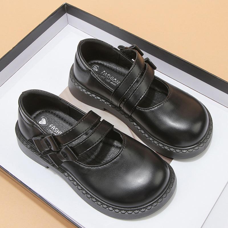 

Spring New Children s Comfortable Non-slip Soft-soled Leather Shoes Retro Moccasins 26 чорний