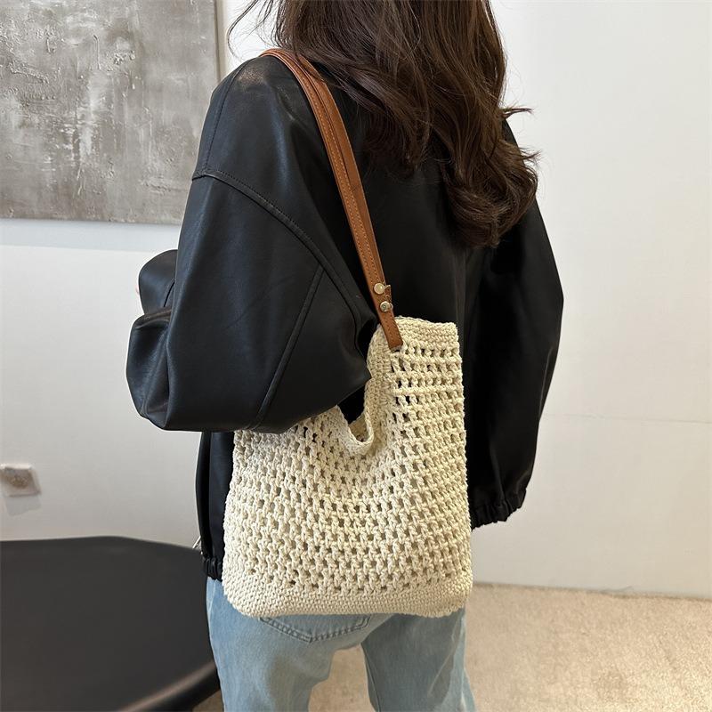 Bag women's new beautiful shoulder seaside vacation wind beach bag woven straw bag commuter tote bag