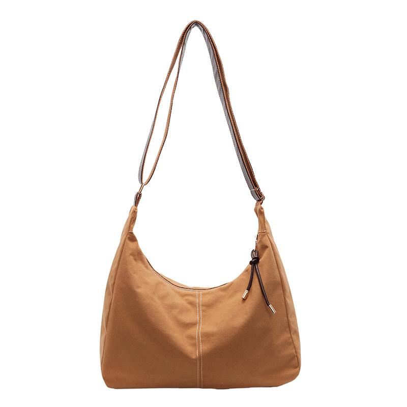 Large capacity retro bag women's 2025 winter new trendy niche design shoulder bag casual tote messenger bag