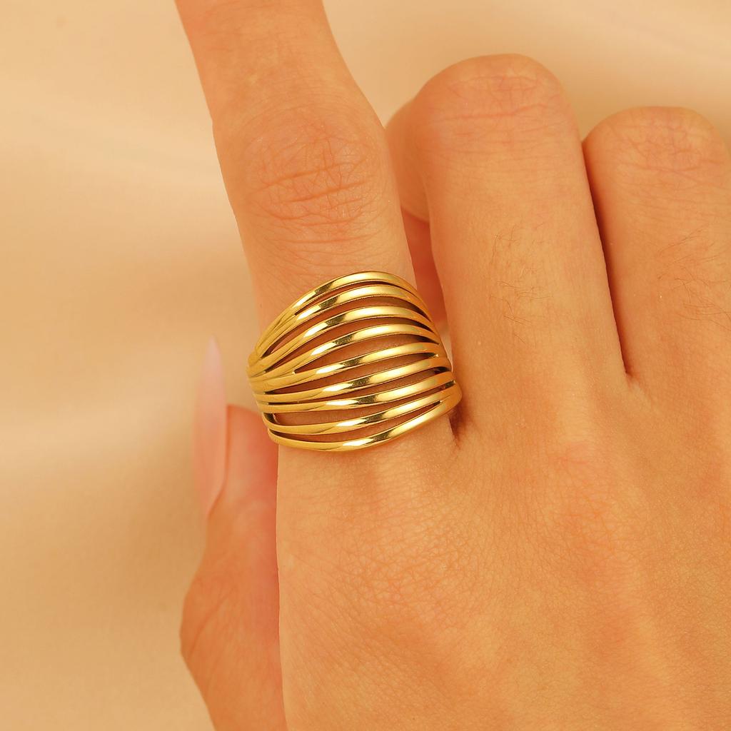 2026 Stil 18k Echtgold Edelstahlring Französischer leichter Luxusstil Wassertropfen glänzend Gold offener Ring Schmuck Frauen