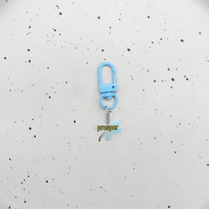 Colorful Daisy Revolving Door Keychain: Cute Heart Bag Charm Pendant