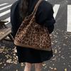 Bag Female Leopard Print Retro Commuter Portable Tote Bag New Suede Shoulder Armpit Messenger Bag