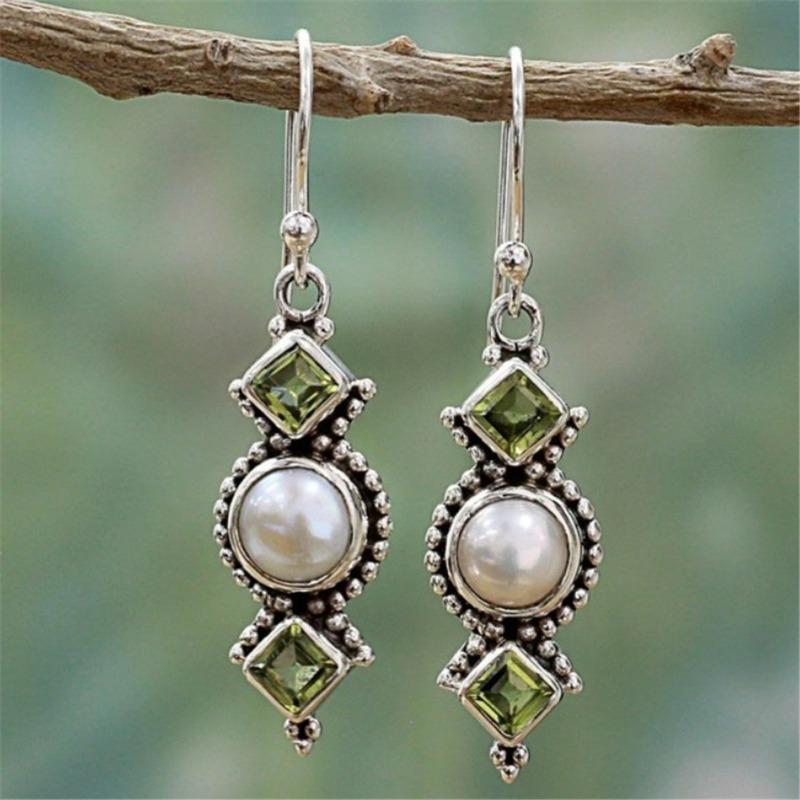 

2024 New Vintage Pearl Drop Earrings Fashion Olive Green Square Zircon Long Tassel Earring for Women Girls Party Zircon Gifts