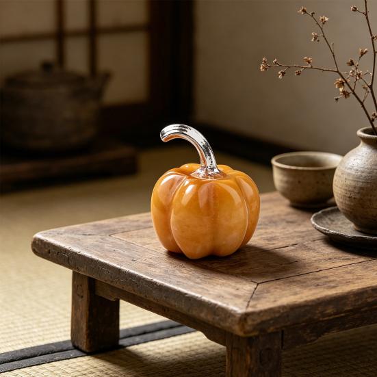 Natural Stone Pumpkin Figurine Mini Carved Gemstone Pumpkin Statue Healing Stones Ornaments for Fall Harvest Thanksgiving Halloween Home Decor