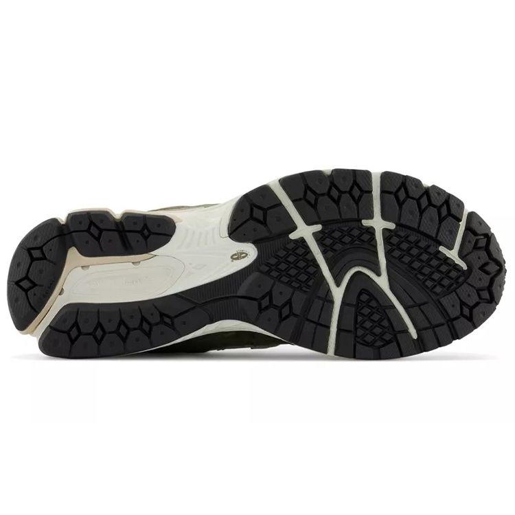 New Balance 2002R Dark Camo Unisex Sneakers Green Rich-Earth M2002RHN