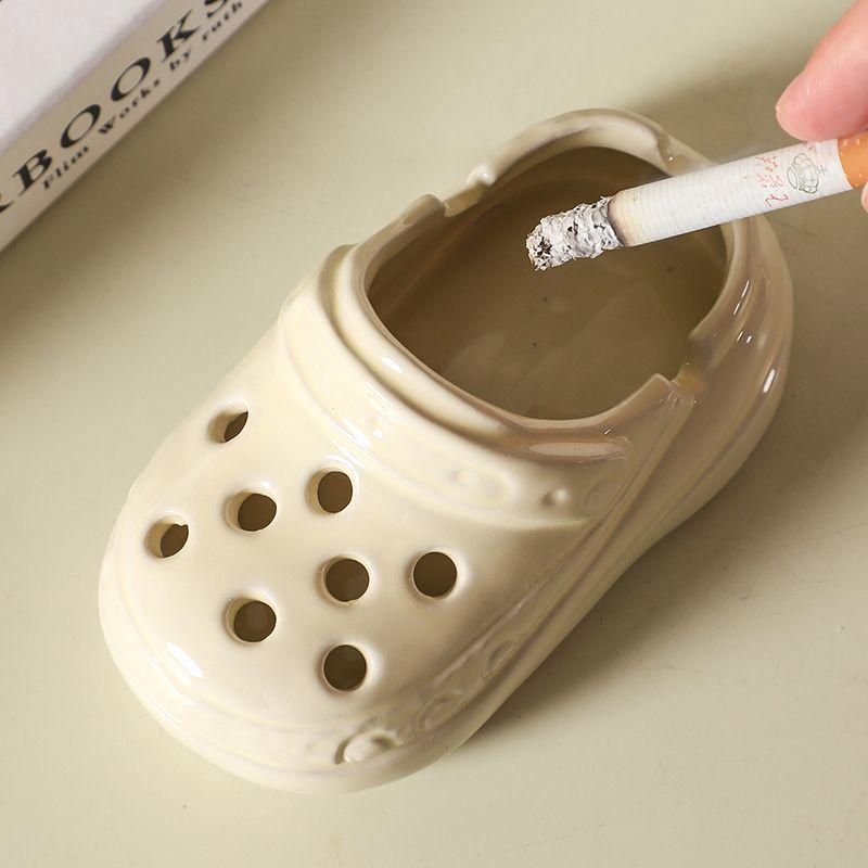 Trendy Ceramic Ashtray for Home & Office - Cute, Anti-Fly Design with Internet Celebrity Style