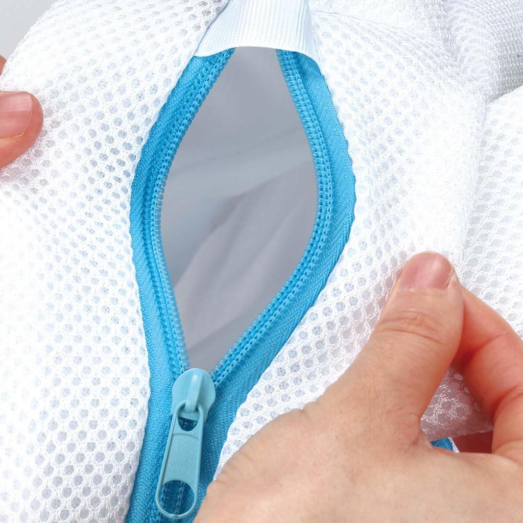 Skater RYUM1D-A Die-Cut Mesh Backpack with Sanrio Cinnamoroll Design