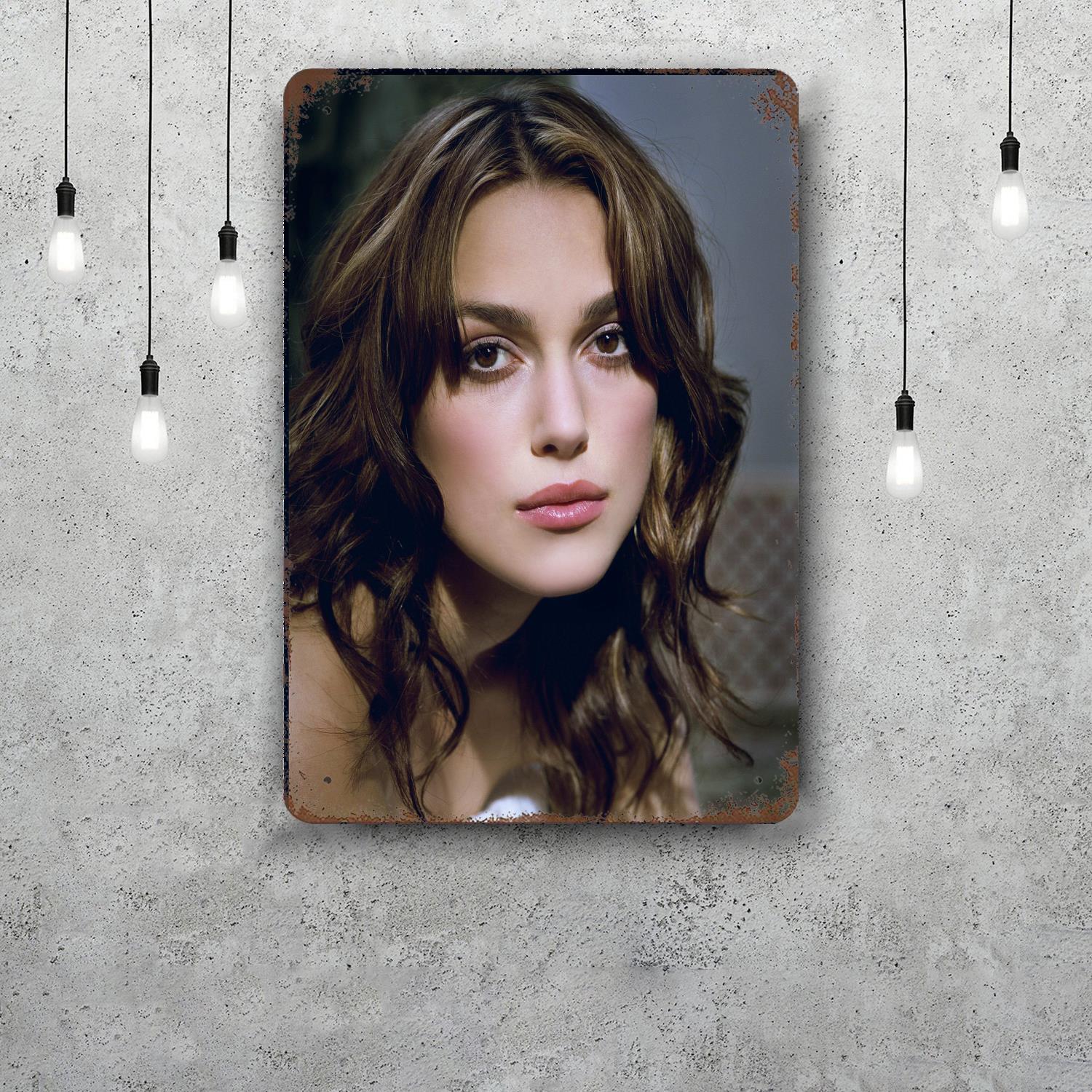 

keira knightley Decor Vintage Metal Signs Tin Signs Captain Poster Decor for Bar Pub Club Man Cave Wall Decoration 20x30cm（7.8x11.8inch）