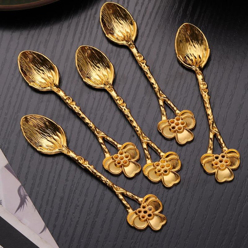 Retro Metal Coffee Spoon Dragonfly Branches Leaves Shape Ice Cream Cake Dessert Milk Mixing Spoon Kitchen Gadgets Tableware