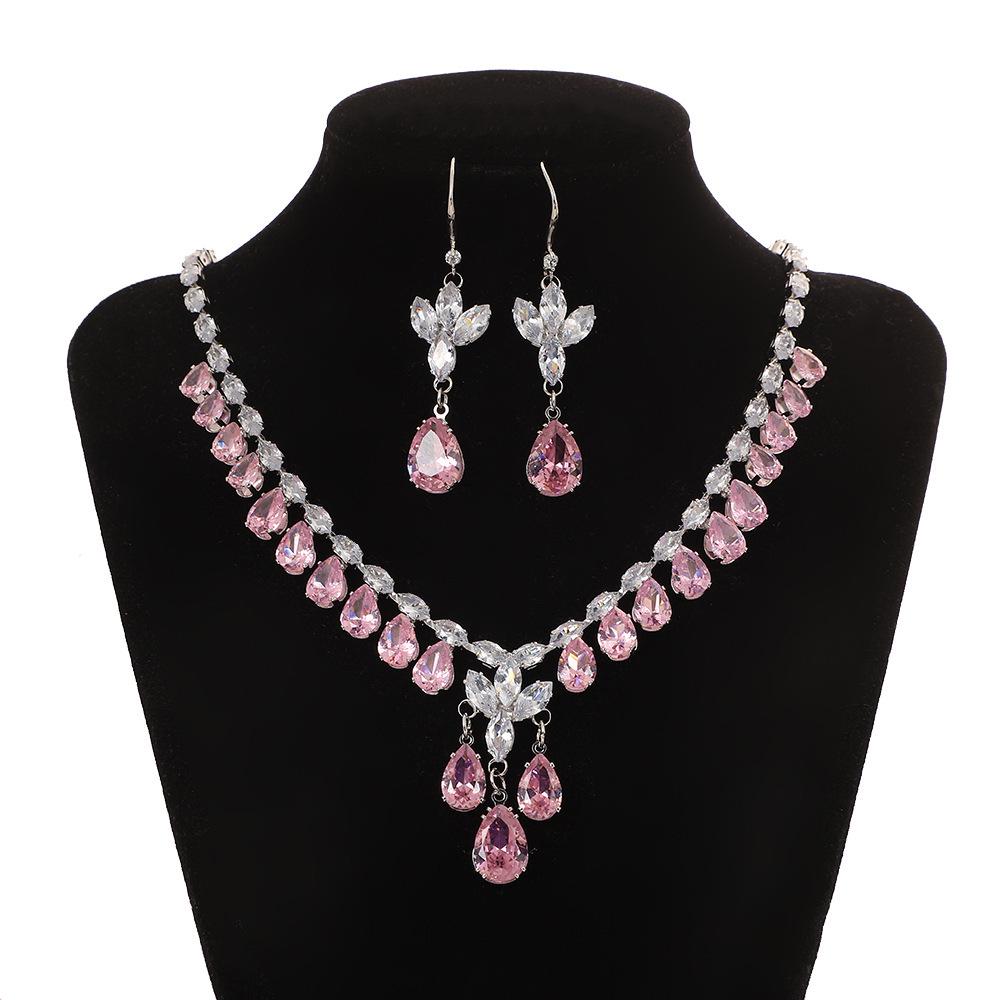 Elegante Set Collana e Orecchini a Goccia d'Acqua con Zirconia Cubica - Stile Classico Heavy Industry.