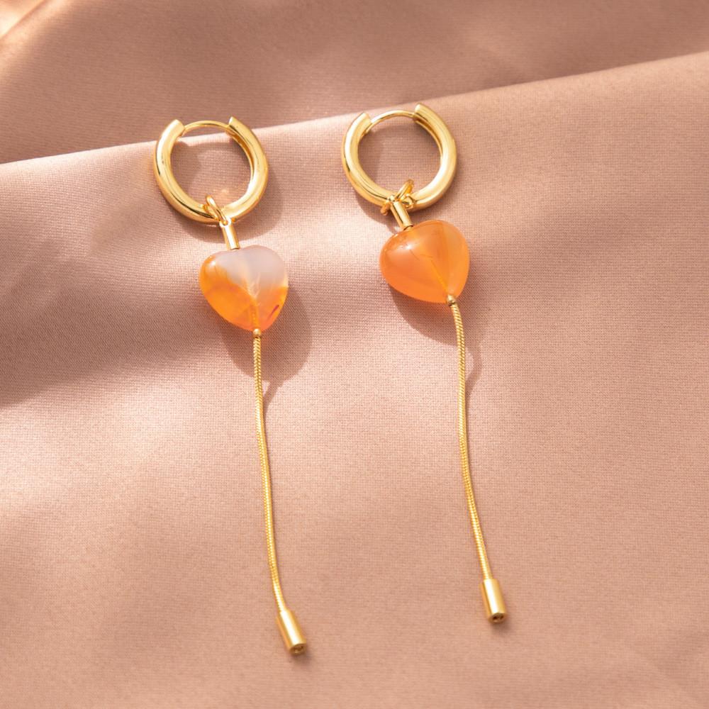 Stylish Women's Fall Fashion Gold Heart Chain Earrings Geometric Design