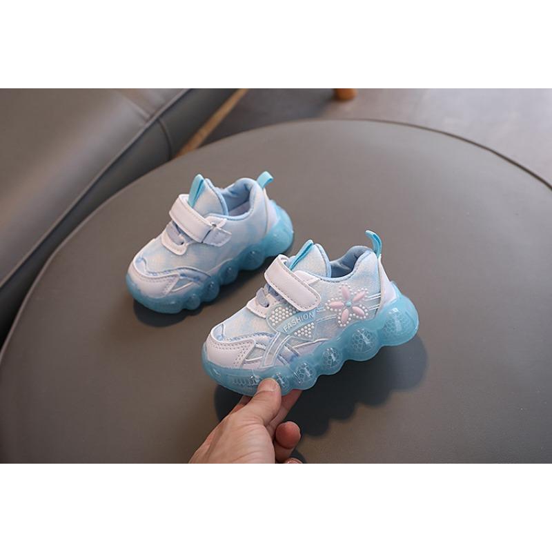 Kids Light Up Heart Pattern Korean Style Sports Sneakers For Boys And Girls
