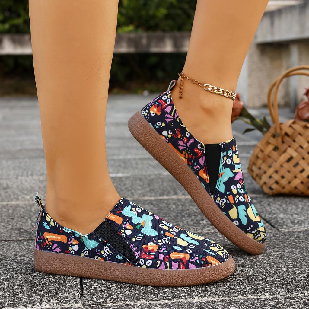 Fashion Women Sneakers Large Size Casual Slip-On Sneakers Women Fashion Round Toe Flat Colorful Women Shoes Spring Summer New Loafers