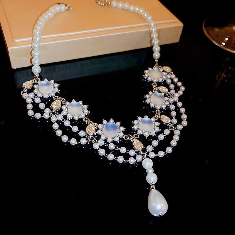 French Inlaid Diamond Pearl Flower Necklace: Elegant Light Luxury, Versatile Clavicle Chain, High-End Jewelry