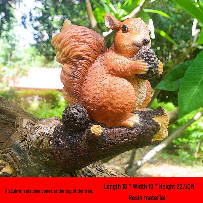 Outdoor Garden Decor: Creative Resin Squirrel Ornaments for Courtyard and Kindergarten.