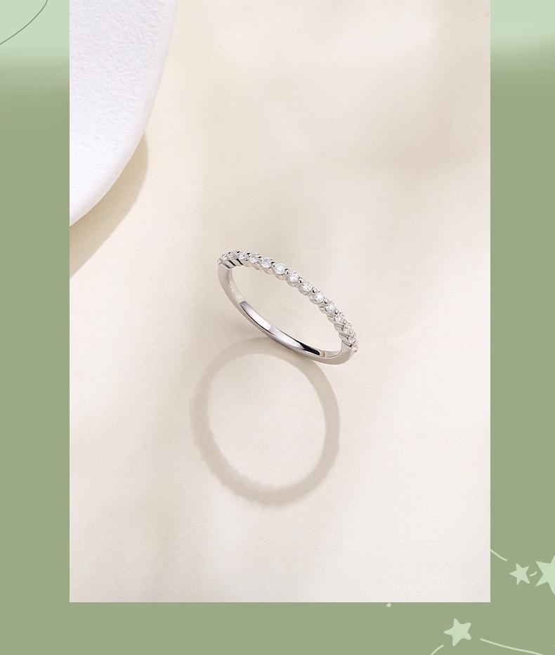 Fashionable Geometric Rhinestone Star Stackable Ring for Women - Versatile Accessory for Commuting