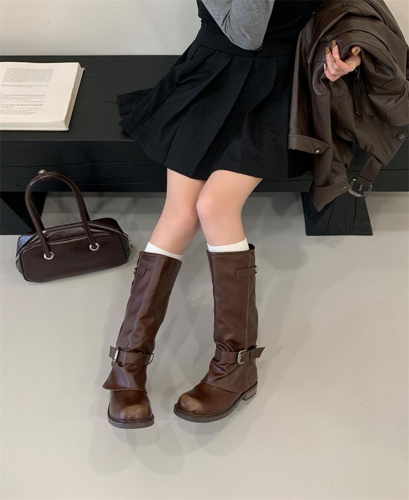 

Square head polished high boots light luxury niche retro 2025 autumn and winter new thick heel short boots niche women s boots 39 темно-коричневого