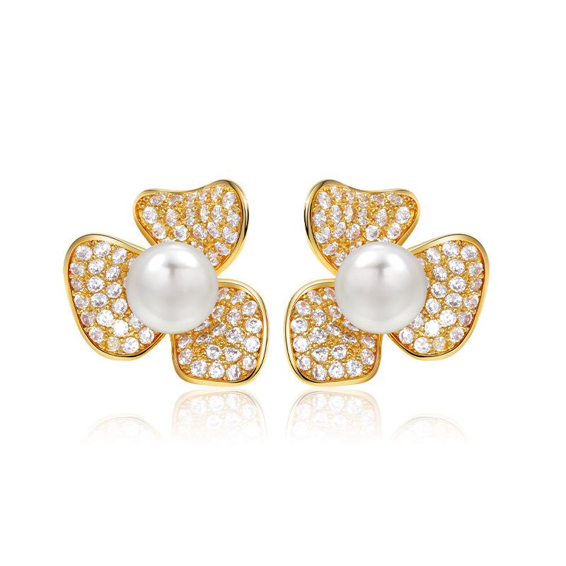 Shining Pearl Copper Alloy Earrings: Light Luxury, High-End Gold-Plated with Strong Color Retention