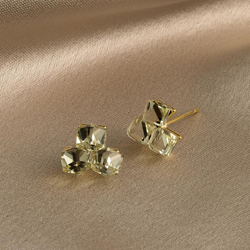 

Серьги-пусеты из кубического кристалла цвета морской волны из серебра S925, 3D геометрические минималистичные в корейском стиле, милые модные украшения для женщин и девушек 1 pair жёлтый