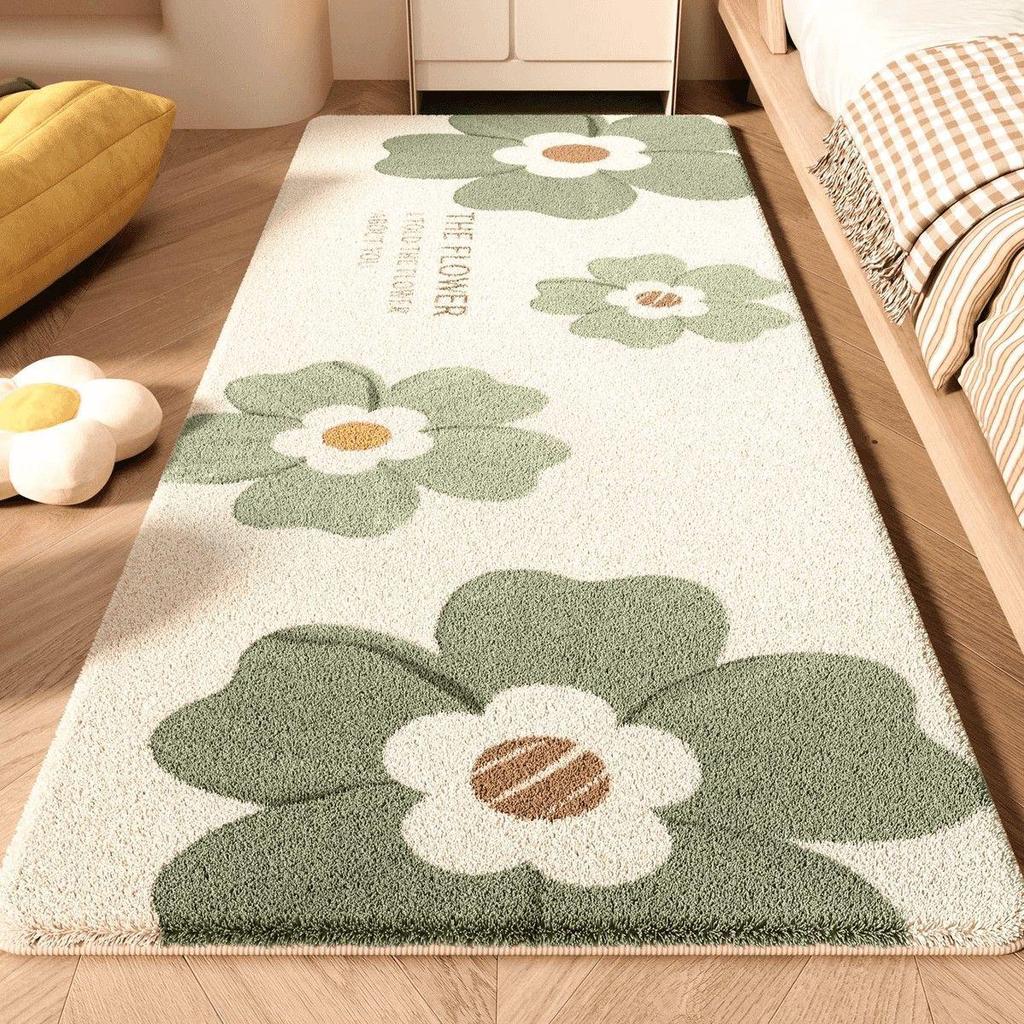 Ins Fresh Bedroom Rug: Cute Flower Design, Cool & Dirt-Resistant, Thick Non-Slip Foot Mat for Bedside or Coffee Table.