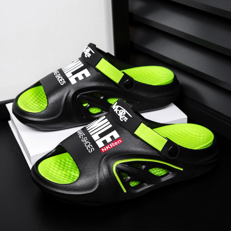 Fashion Thick Sole Summer Beach Slides Mens Bath Anti-Slip Slipper Large Size Soft Sandals Fashion Men Flip-Flops Cartoon Bear Shoe