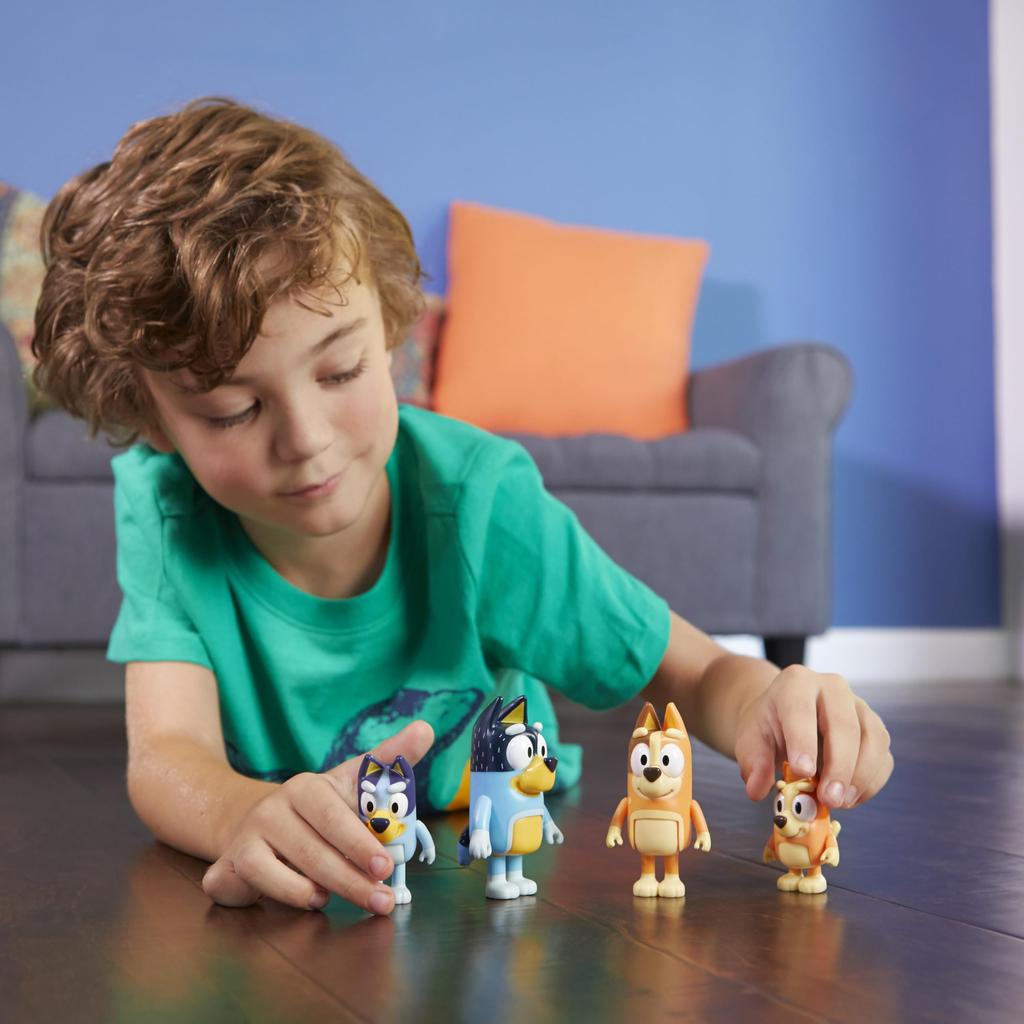 Bluey 2.5-3 Inch Poseable Figure 4-Pack with Bluey Bingo
