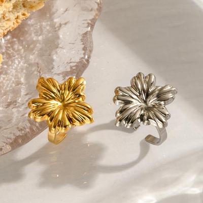 Luxurious French Gold Daisy Flower Ring: Handmade, Non-Fading, Fashionable Jewelry for Women