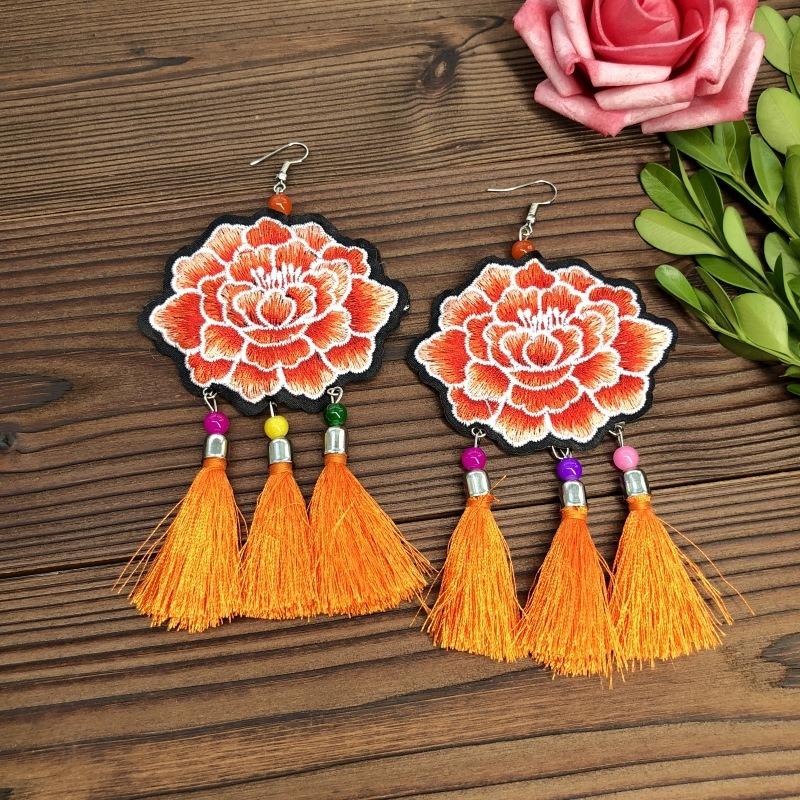 Hand-embroidered retro fabric earrings, flower fringed versatile femininity, stage performance, earrings, earrings.