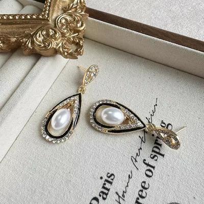 Retro styl francouzského dvora geometrické náušnice s kapkou vody Niche Temperament Pearl High Sense Lehký Luxusní Elegantní Náušnice Všestranné