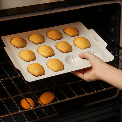 Carbon Steel Baking Mold Pan 12 Cavity Non-stick Muffin Cakes Mold Leakproof Easy To Demould Kitchen Baking Mold Decoration