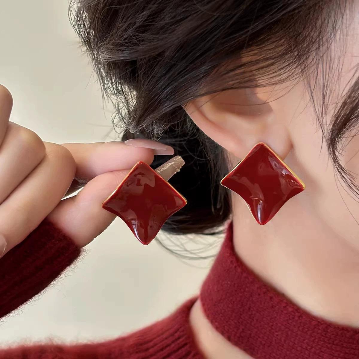 

New Year s burgundy irregular square stud earrings women s autumn and winter earrings 2026 new popular ears