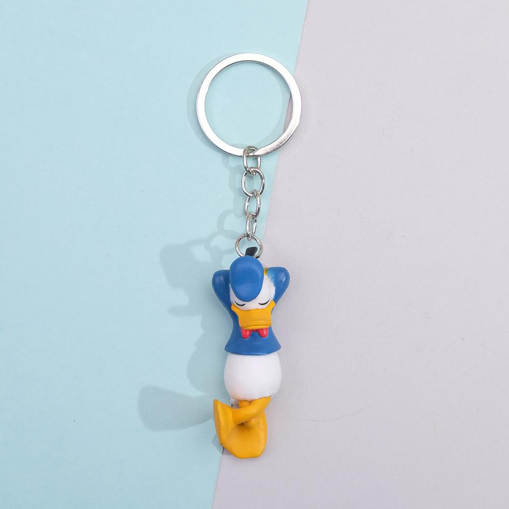 

Animation Figure Donald Duck Key Ring Action Figure Bagpack Key Chain Decoration Collector Statue Plaything Celebration Present