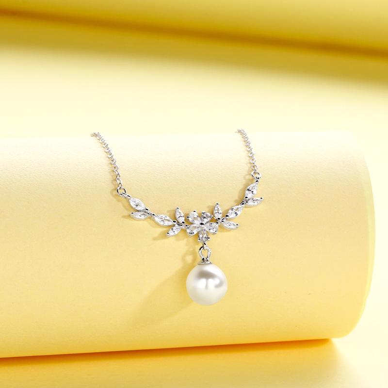 

Ожерелье с цветком Lucky Flower Branch, сладкое ожерелье из лавра, женское, легкое, роскошное, нишевый дизайн, высококачественное, цветочное, жемчужное ожерелье