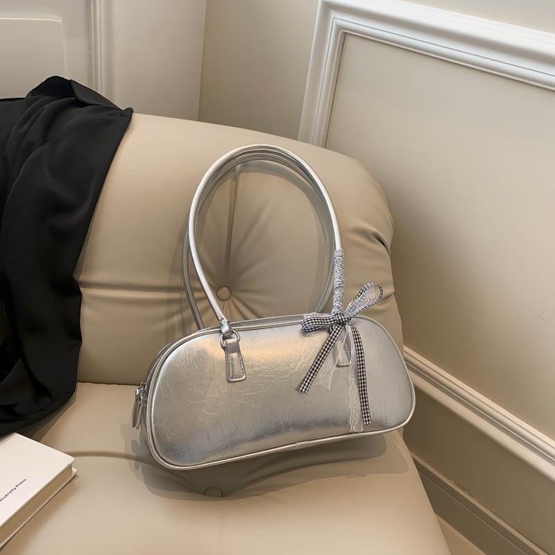 

Сумка через плечо женская 2024 новая модная сумка корейская версия сумка через плечо женская сумка-багет для поездок на работу серебряный