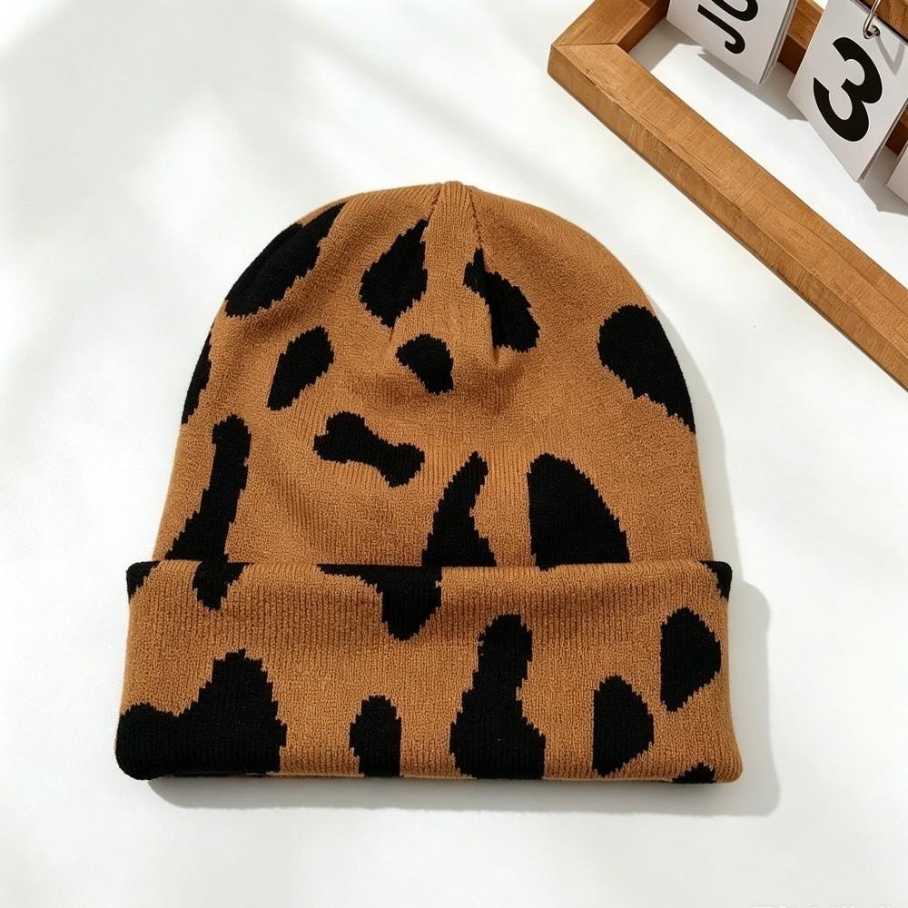 Keep Warm Pullover Hat Ear Protection Winter Beanie Hat Casual Cow Pattern Knitted Hat Skiing